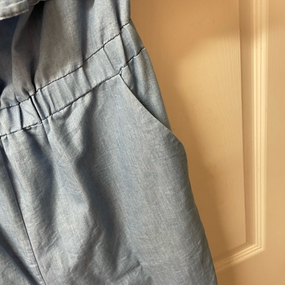 Denim sleeveless romper with pockets - Picture 3 of 4